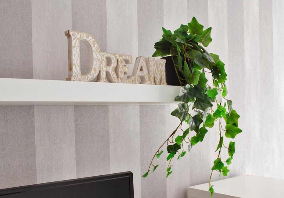 3 Dream Apartmant 3+Parcare Gratuita Apartment Oradea Ngoại thất bức ảnh